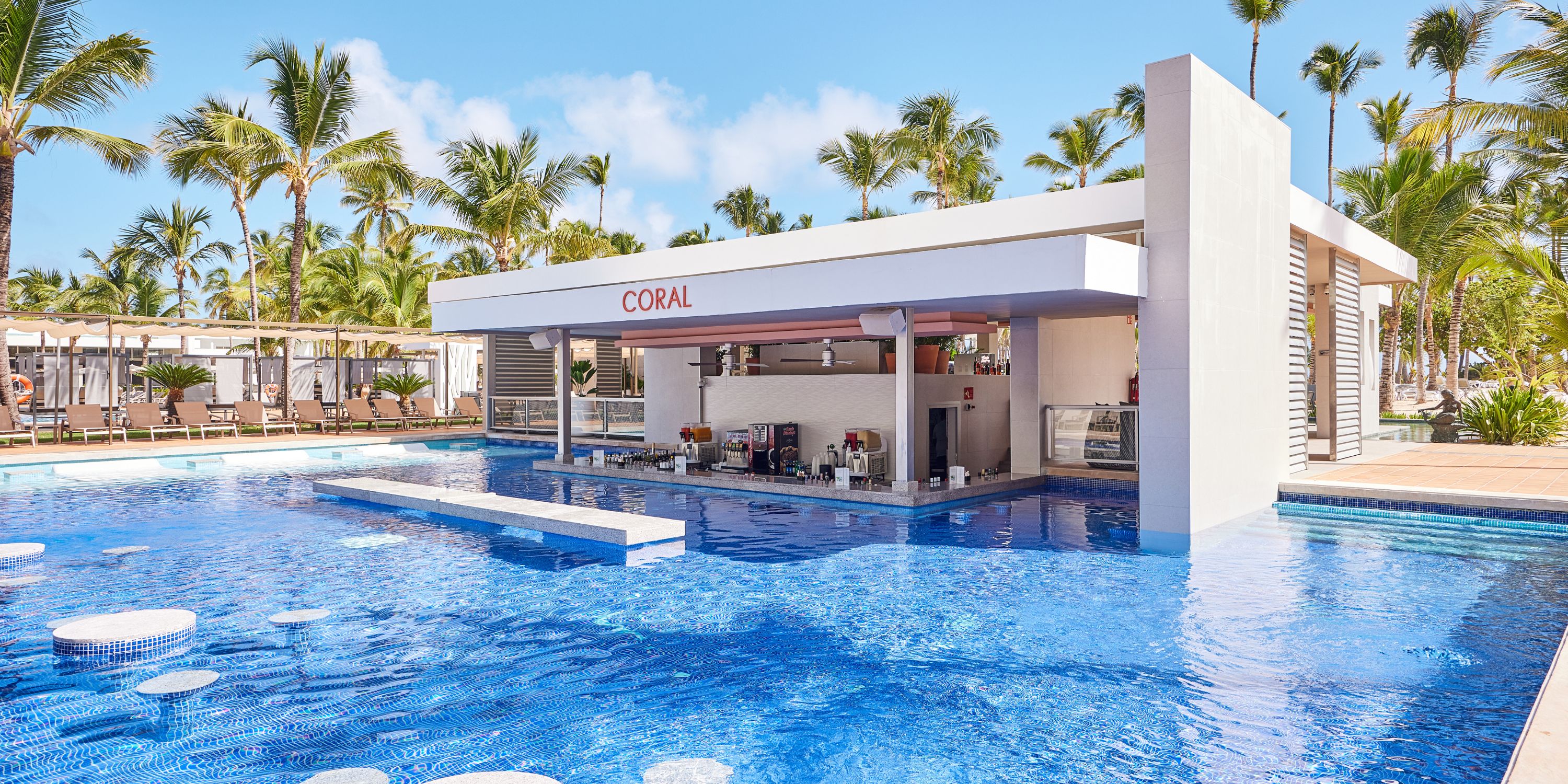 Riu Palace Macao Pool Bar